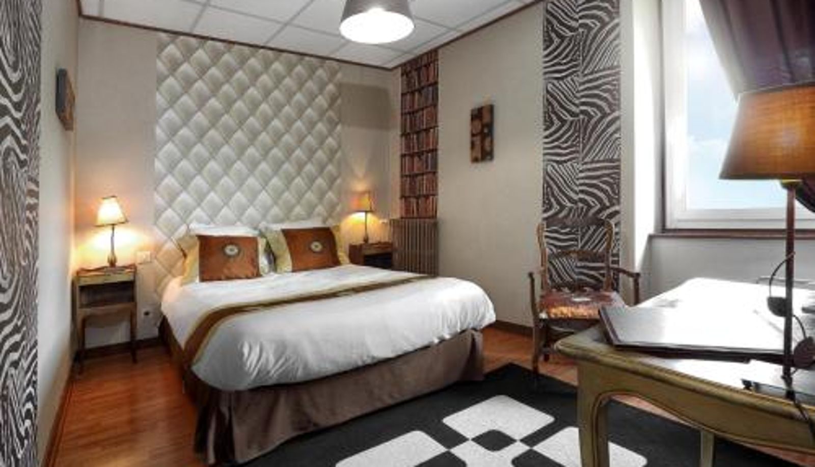 Habitación - Logis Hôtel-Restaurant Les Voyageurs Logis