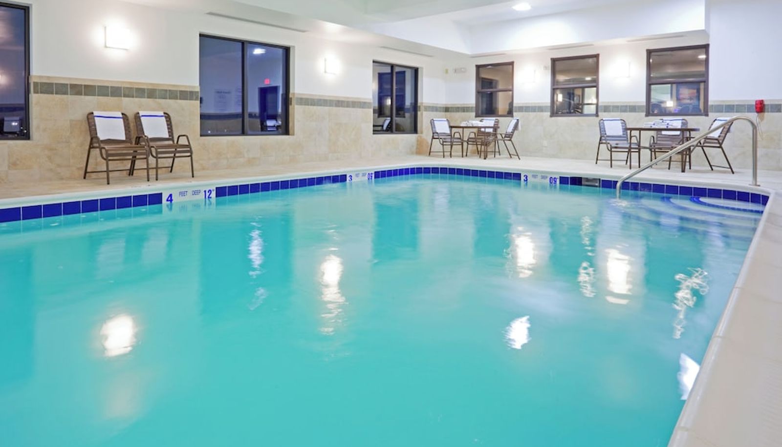 Piscina - Holiday Inn Express & Suites SYRACUSE NORTH - AIRPORT AREA by IHG