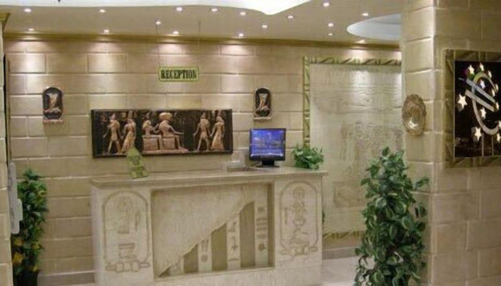 Rezeption - Luxor Hotel