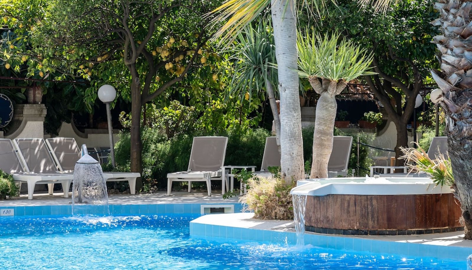 Pool - Reginna Palace Hotel
