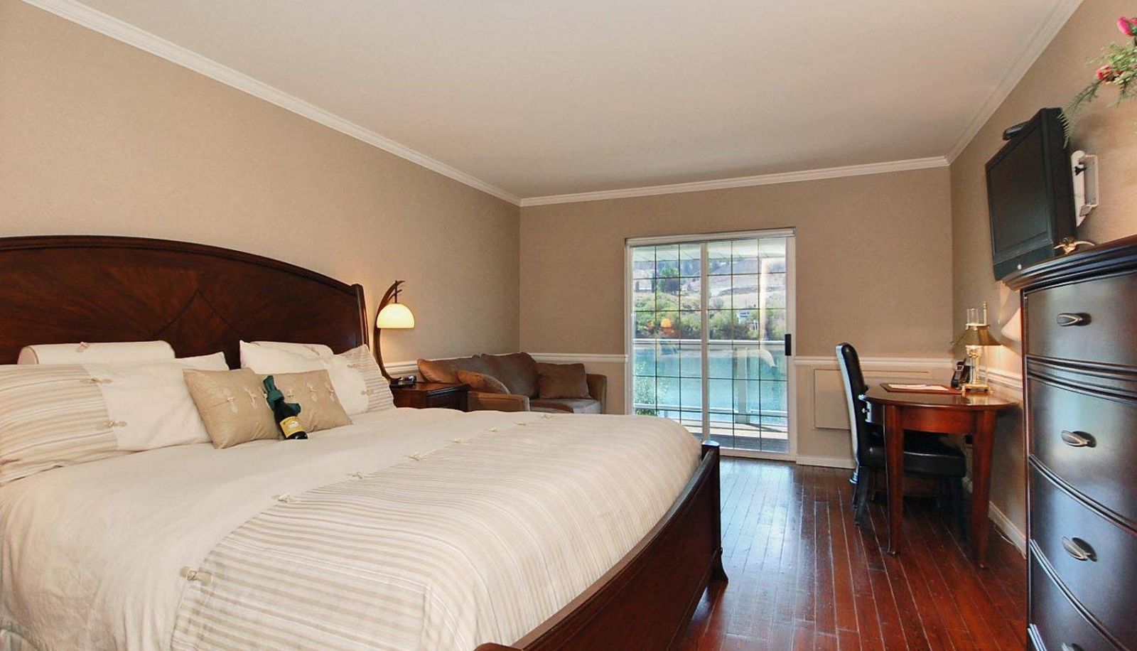 Room - South Thompson Inn