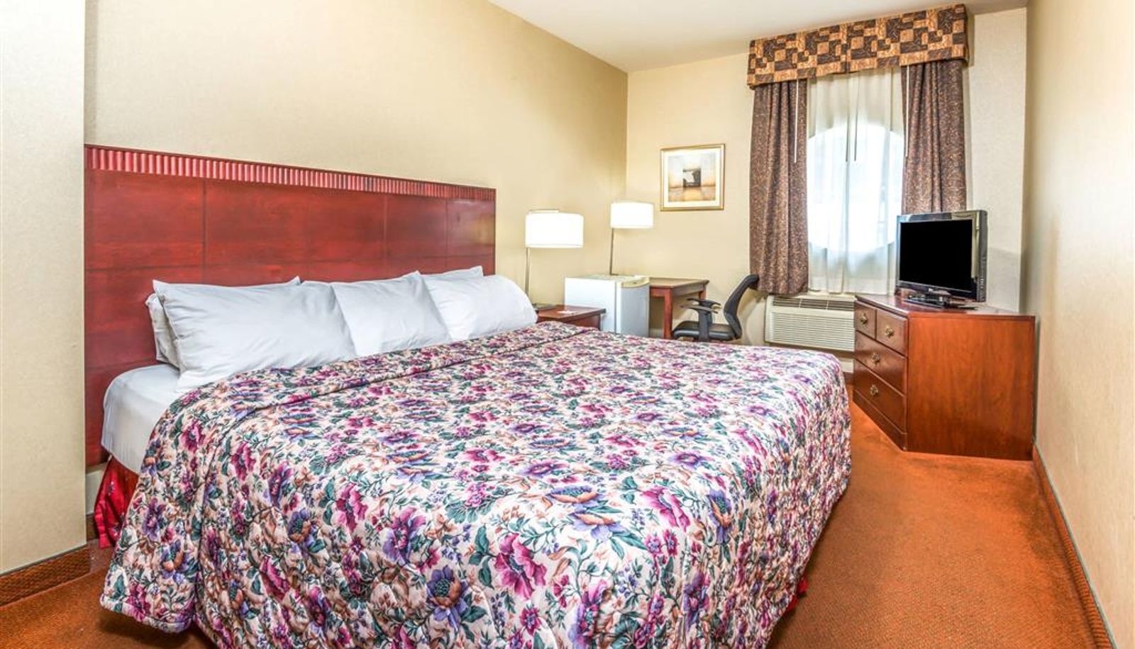 Zimmer - Howard Johnson by Wyndham Toronto Downtown West
