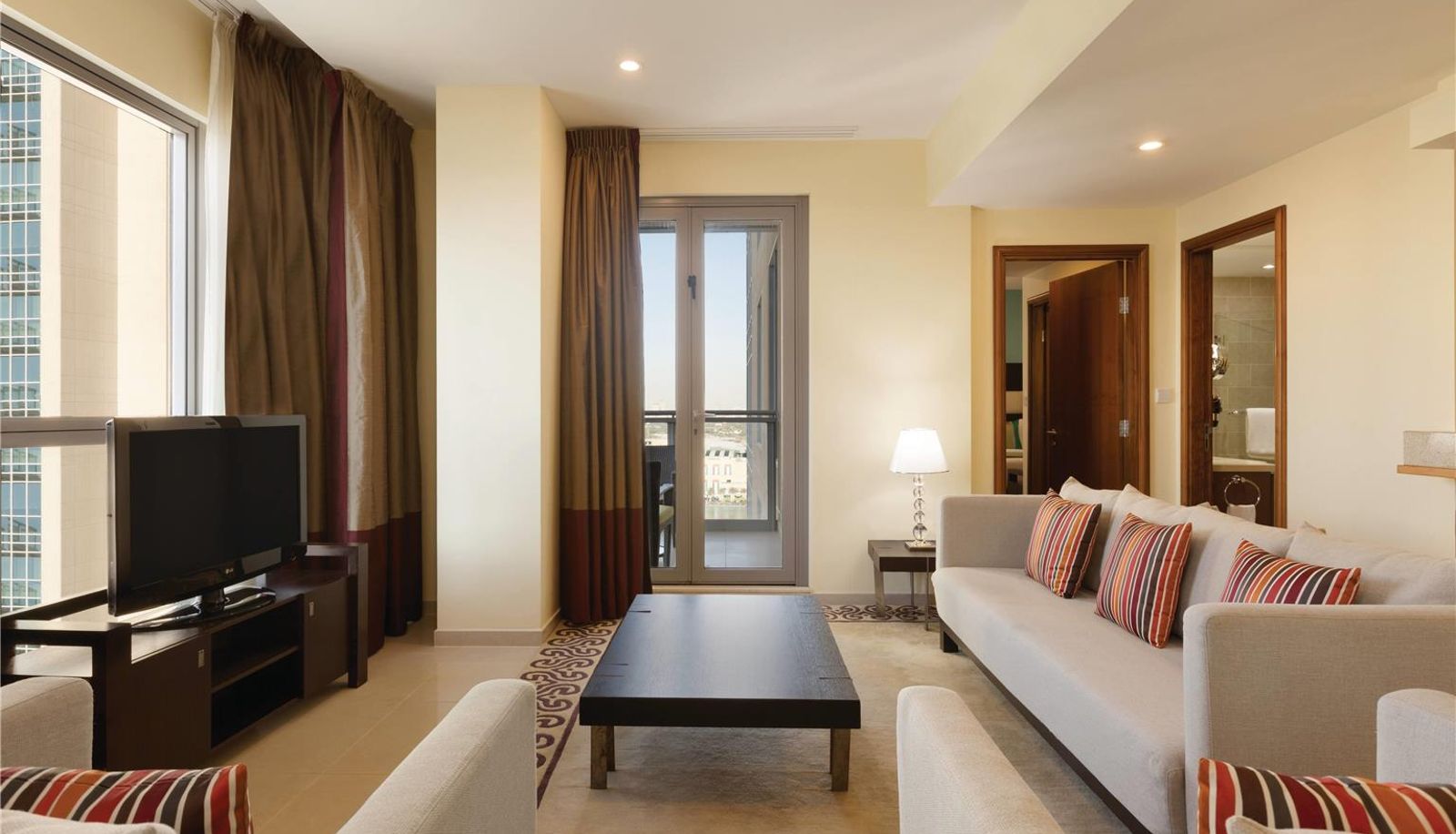 Zimmer - Ramada by Wyndham Downtown Dubai