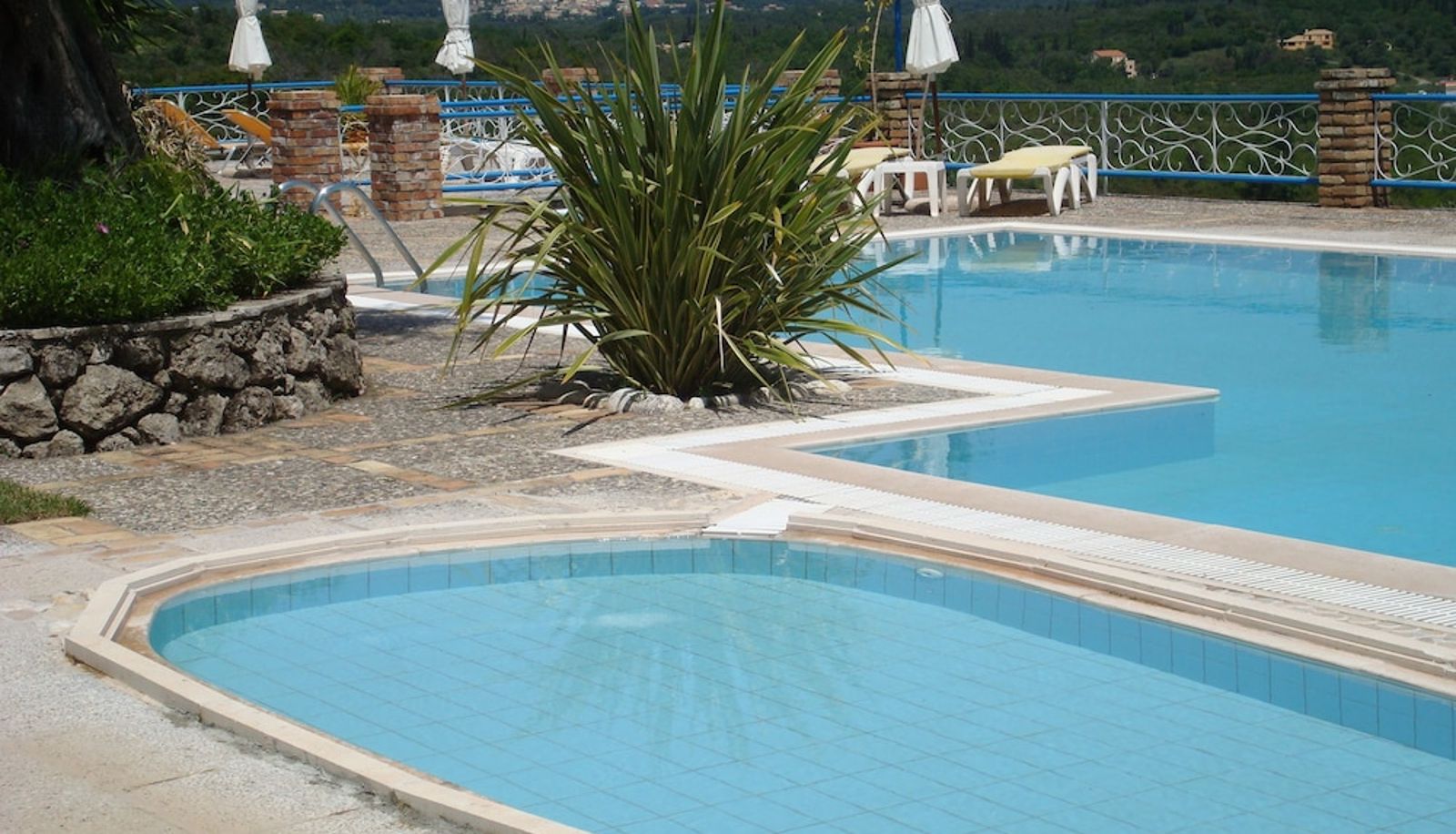 Basen - Fundana Villas