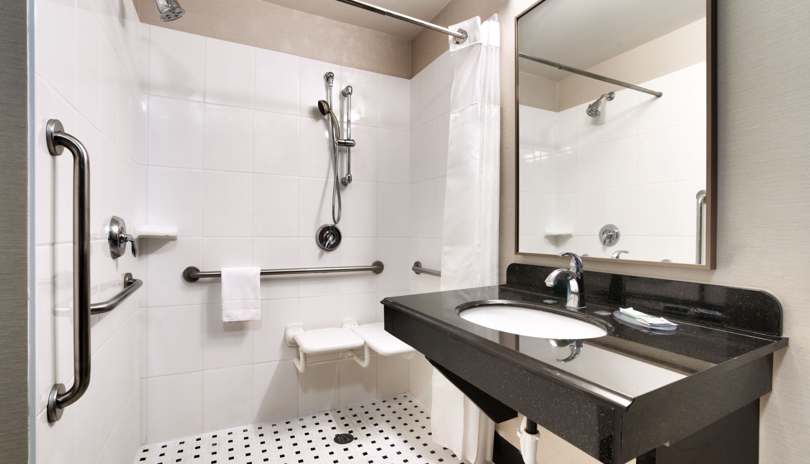 Room - Fairfield Inn and Suites by Marriott Albany