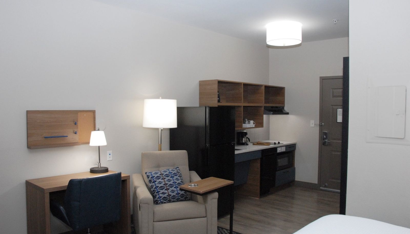 Zimmer - Candlewood Suites TALLAHASSEE by IHG