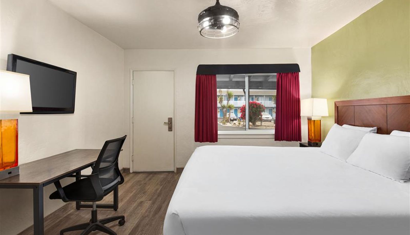 Camera - Baymont by Wyndham Fort Bragg