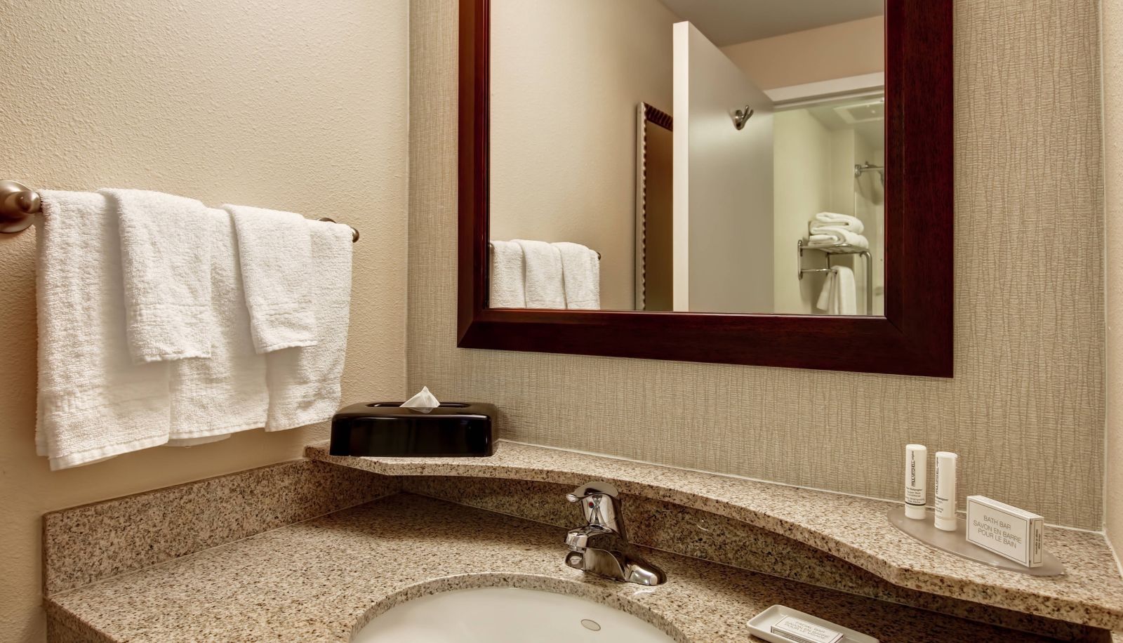 Zimmer - SpringHill Suites by Marriott Fresno