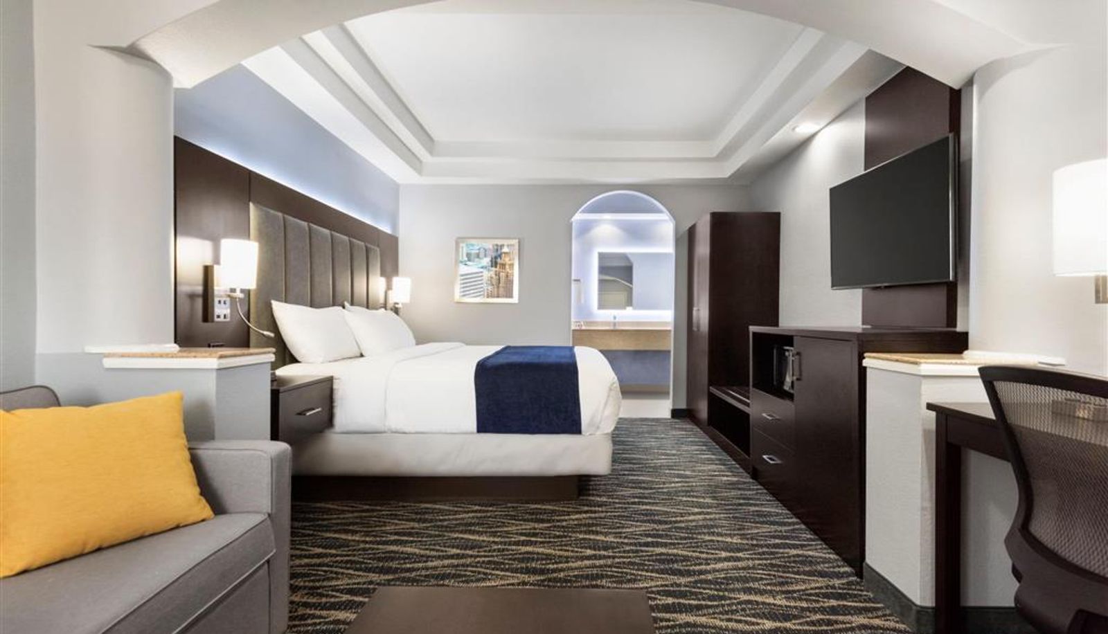 Camera - Days Inn & Suites by Wyndham Houston Hobby Airport