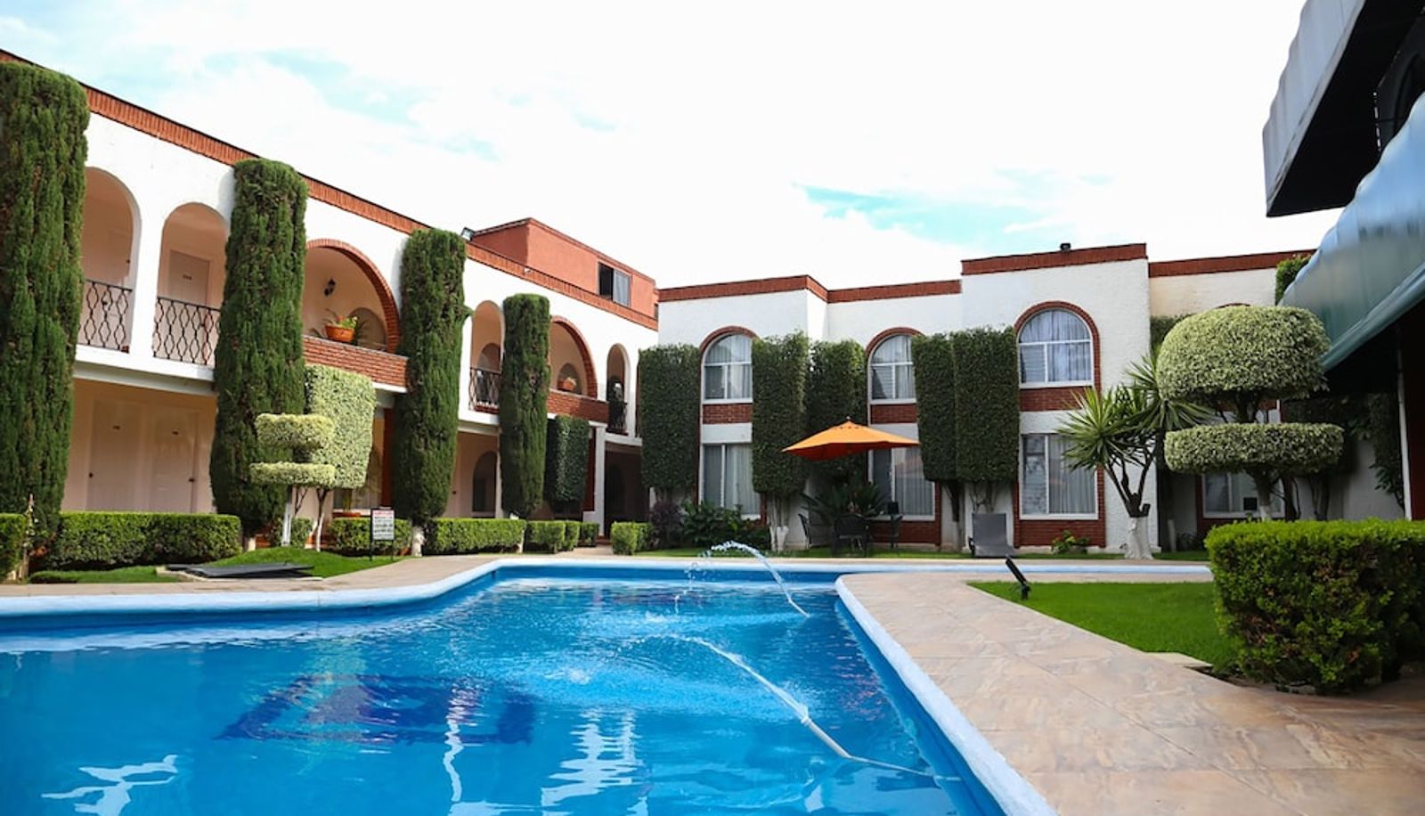 Piscina - Hotel & Suites Villa del Sol