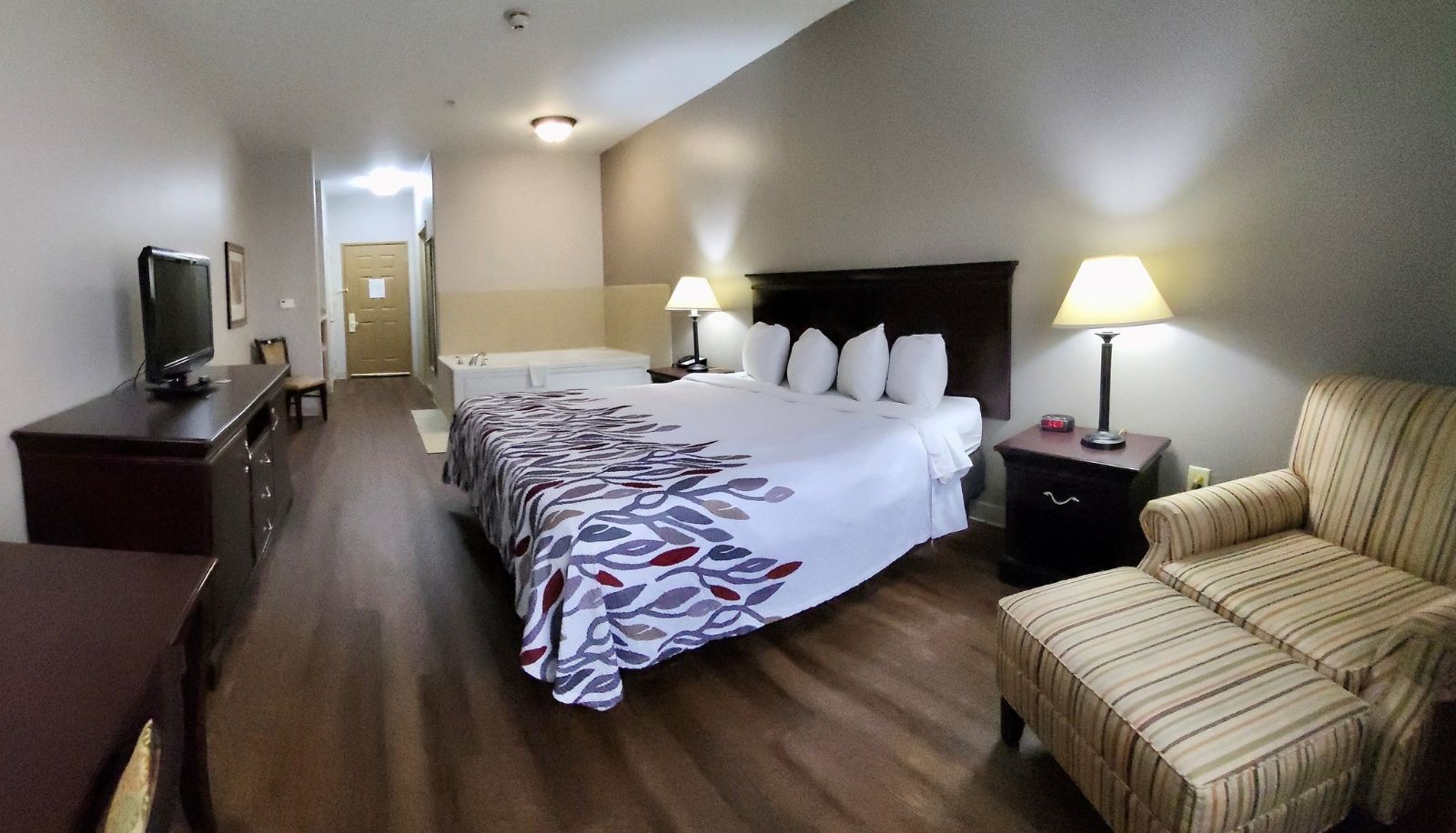 Zimmer - Red Roof Inn & Suites Midland