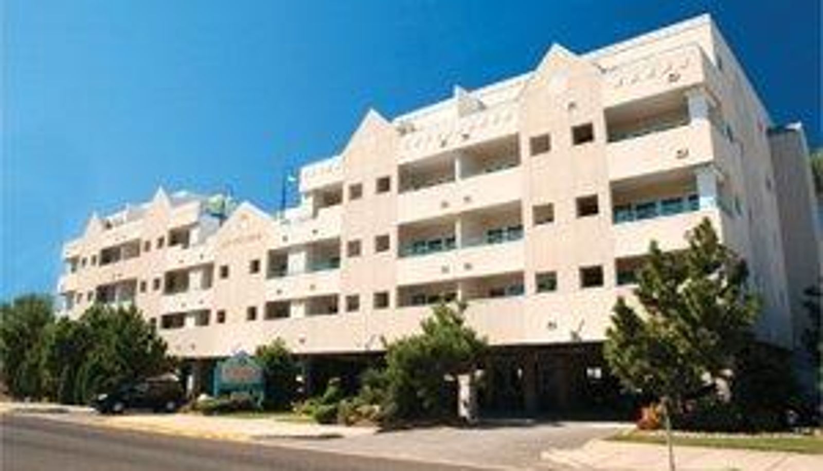 Exterior view - BISCAYNE SUITES