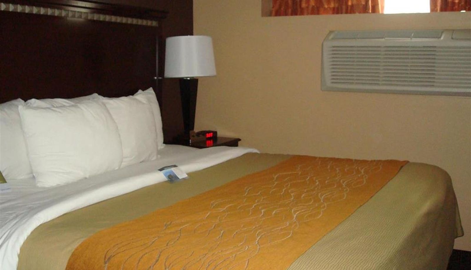 Zimmer - Travelodge by Wyndham Ozone Park