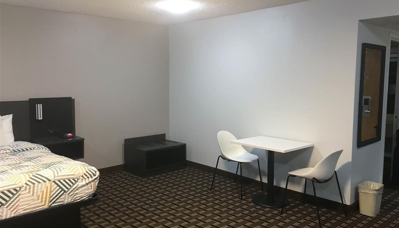 Camera - Studio 6 Suites Tupelo MS North
