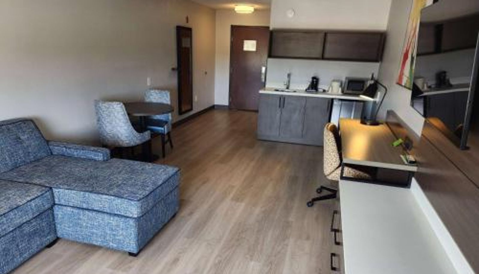 Suite - La Quinta by Wyndham Warner Robins - Robins AFB