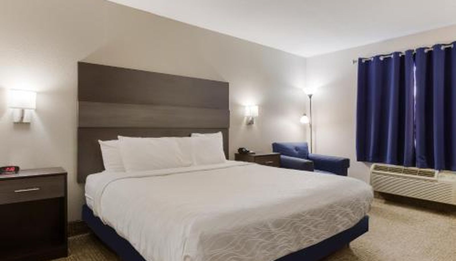 Room - Brick House Rodeway Inn Branson
