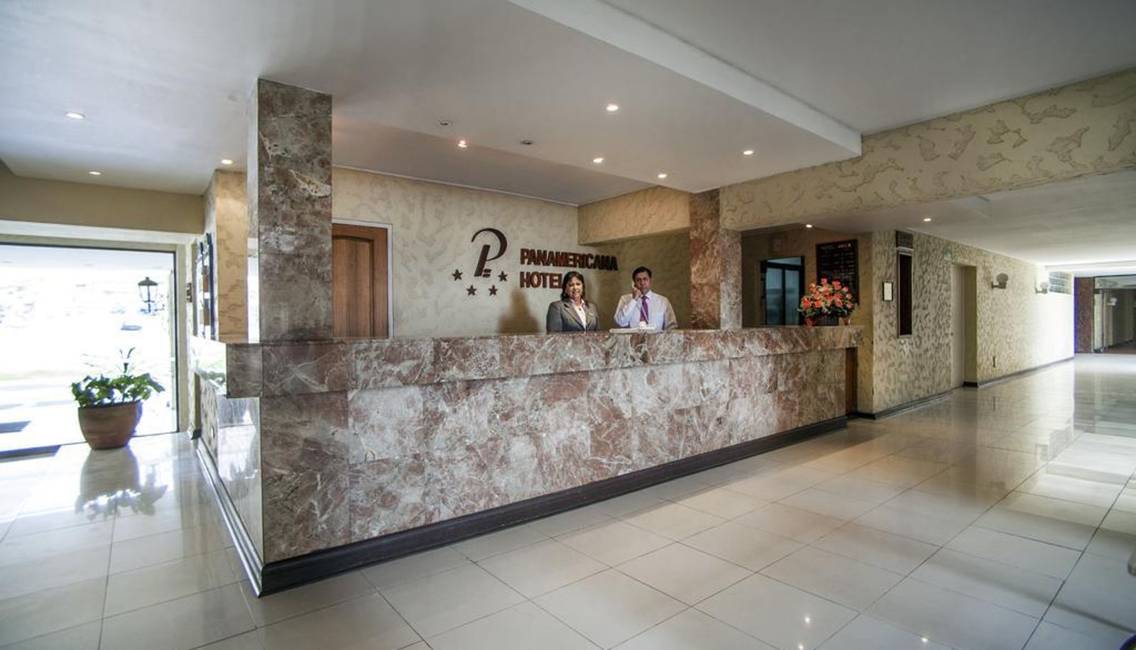 Lobby - Hotel Arica Ltda