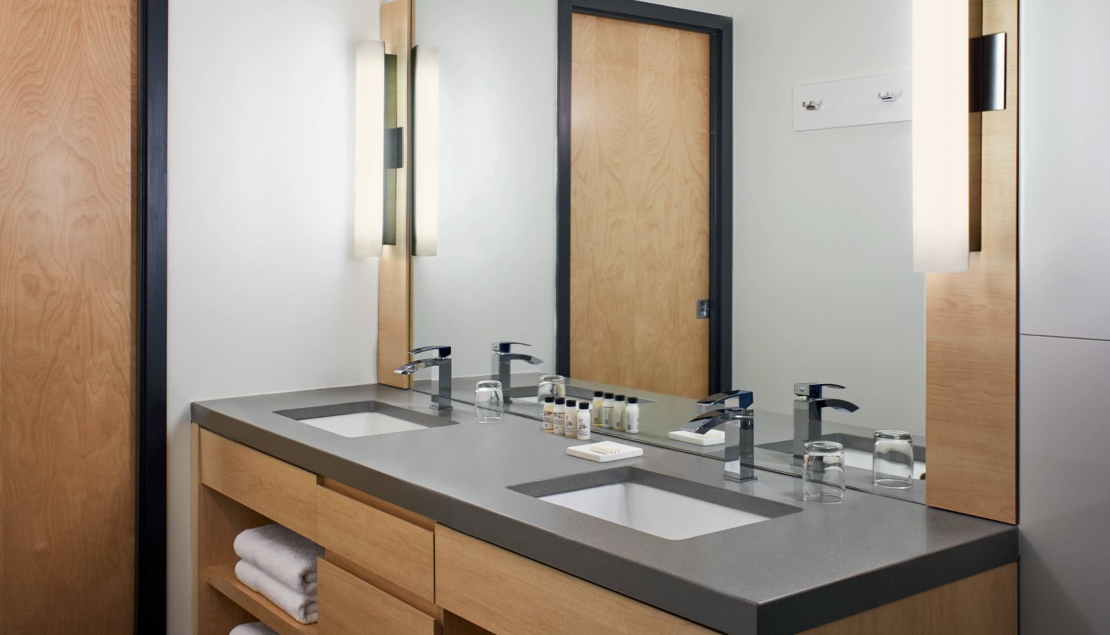 Room - Delta Hotels by Marriott Mont Sainte-Anne
