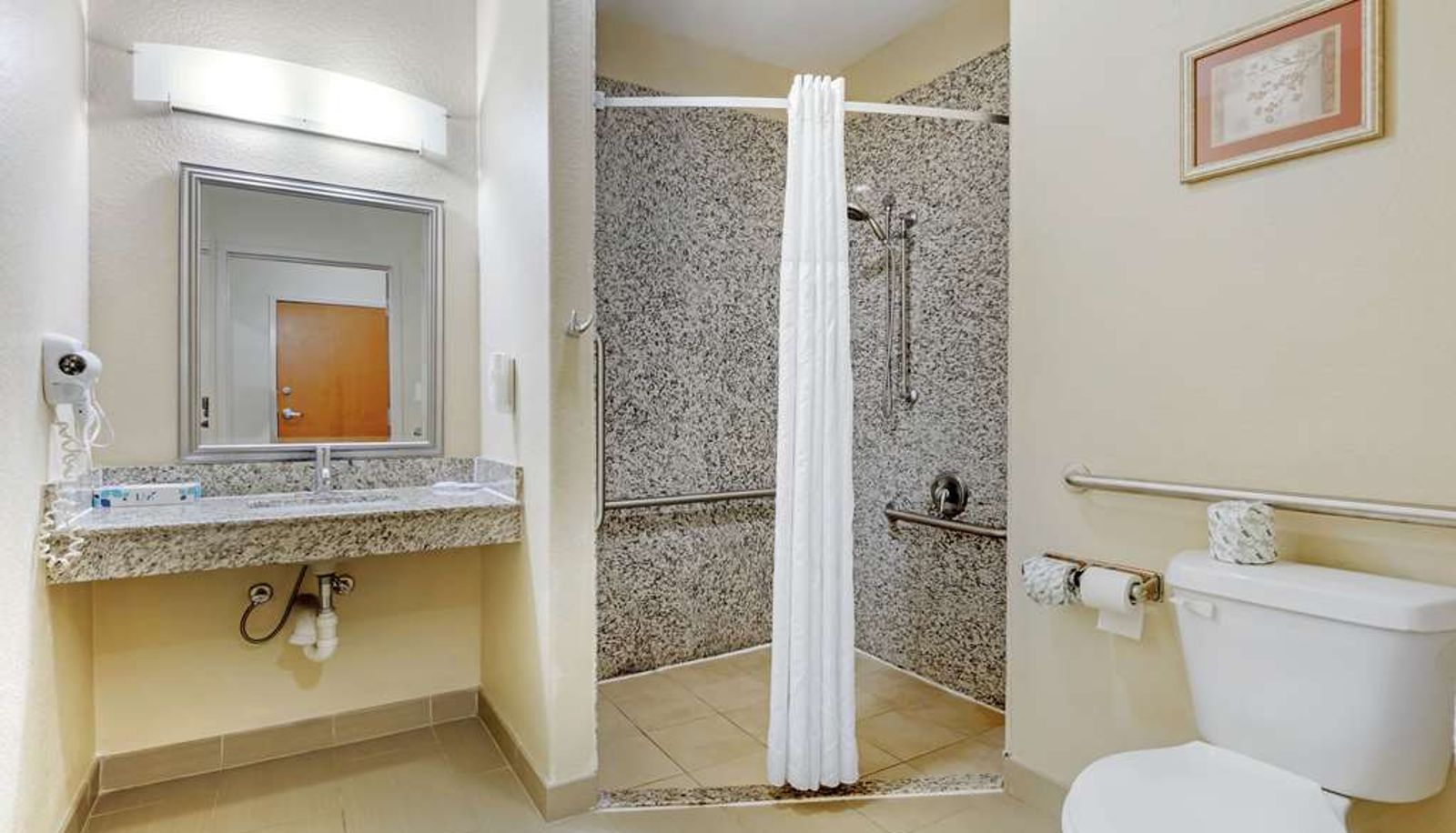 Zimmer - COMFORT INN AND SUITES CHESAPEAKE