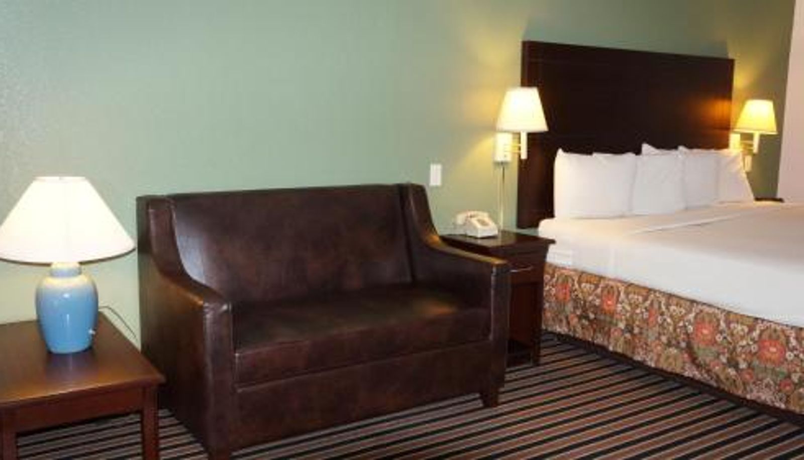 Camera - Regency Inn Pittsburg
