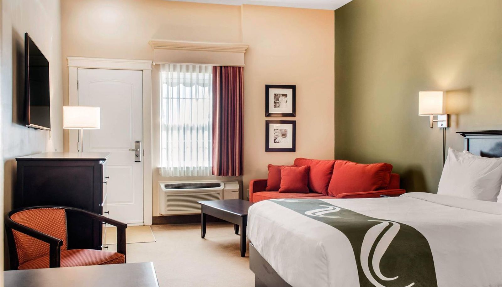 Room - Quality Inn & Suites