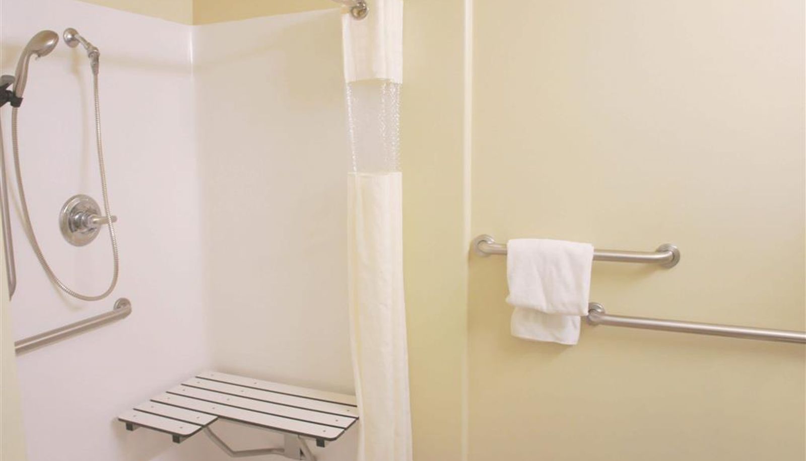 Room - La Quinta Inn & Suites by Wyndham Moreno Valley