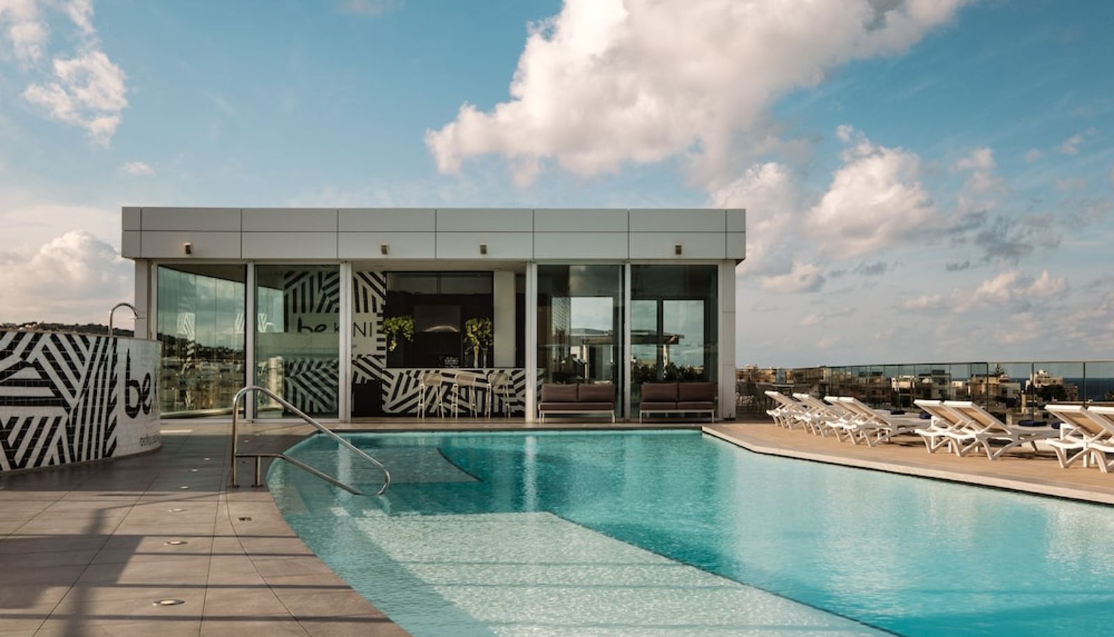 Pool - be.HOTEL