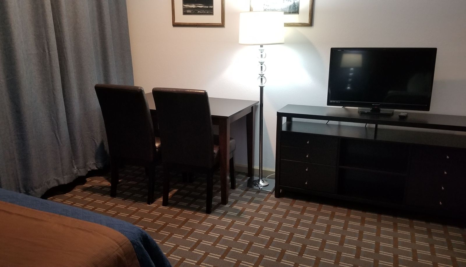 Zimmer - Valley Hi Motel