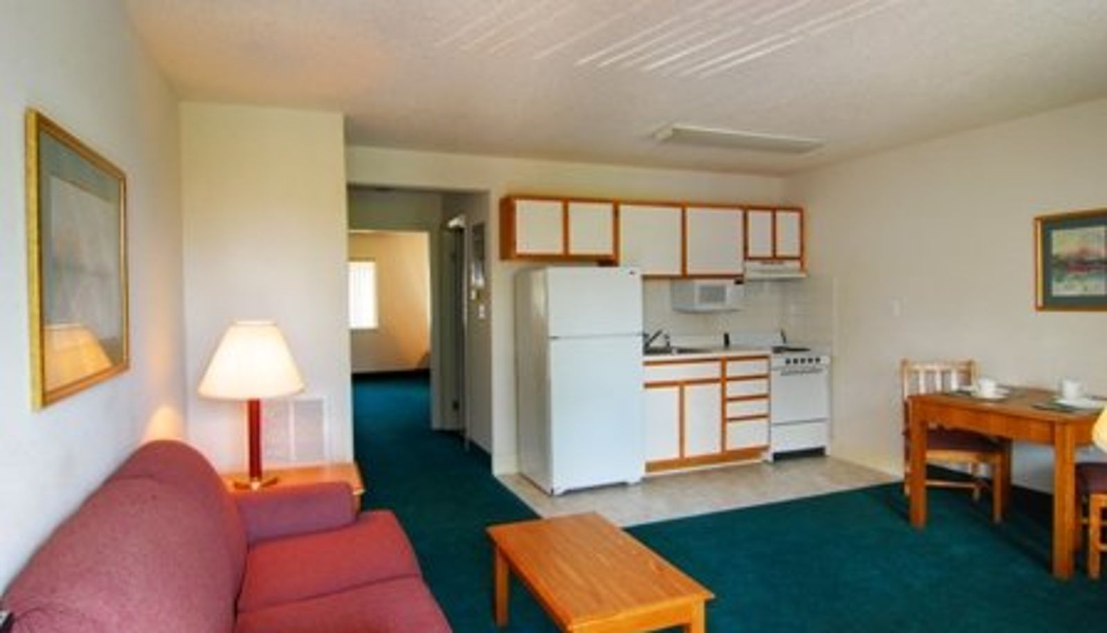 Room - Affordable Suites of America -
