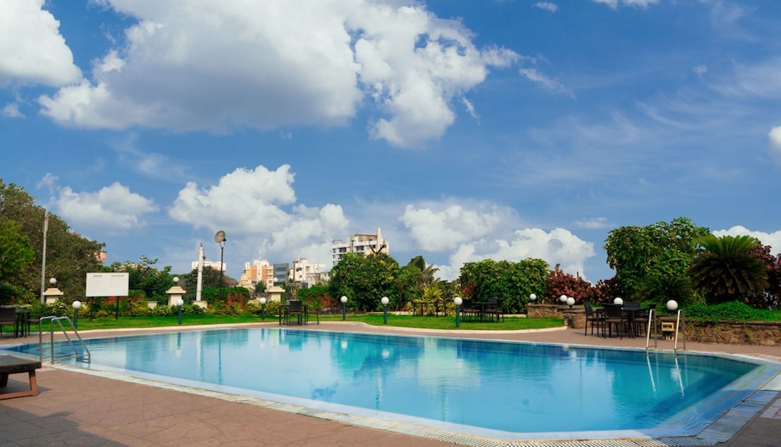 Pool - Visakhapatnam  Devee Grand Bay Welcomhotel by ITC Hotels