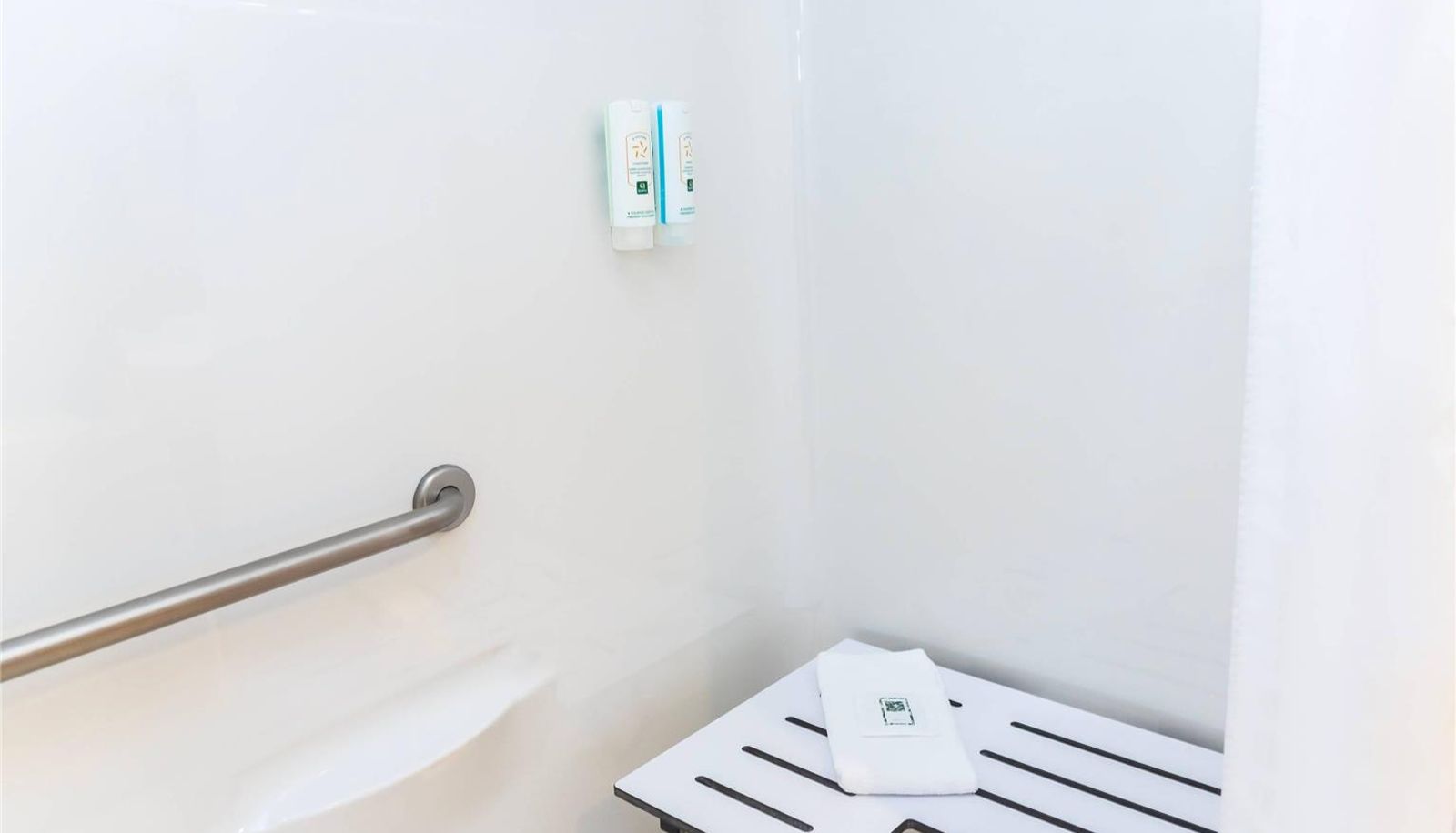 Room - Quality Inn & Suites