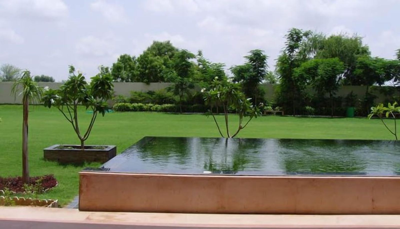 Pool - Hotel Jaipur Greens