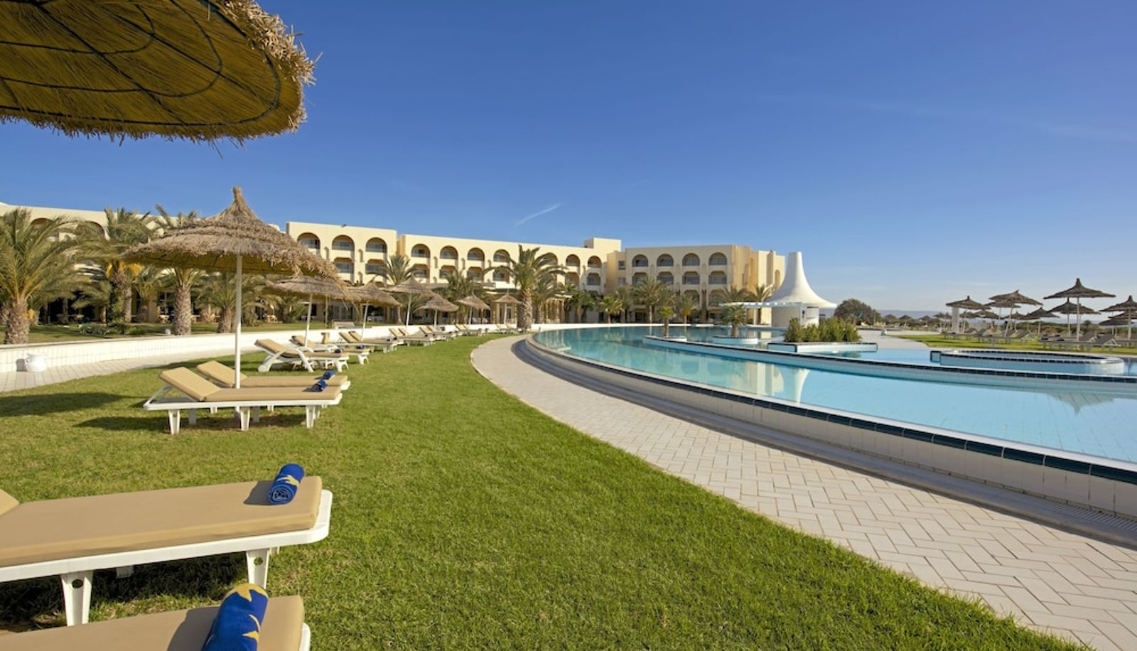 Pool - Iberostar Waves Averroes