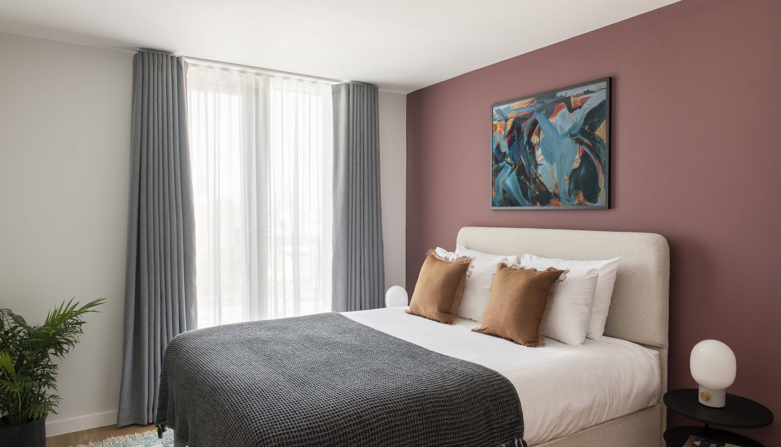 Room - Cove Paradise Street