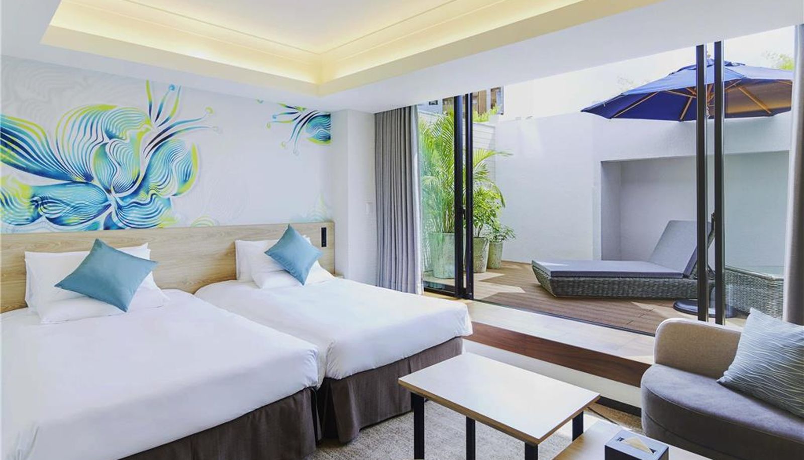 Camera - Novotel Okinawa Naha