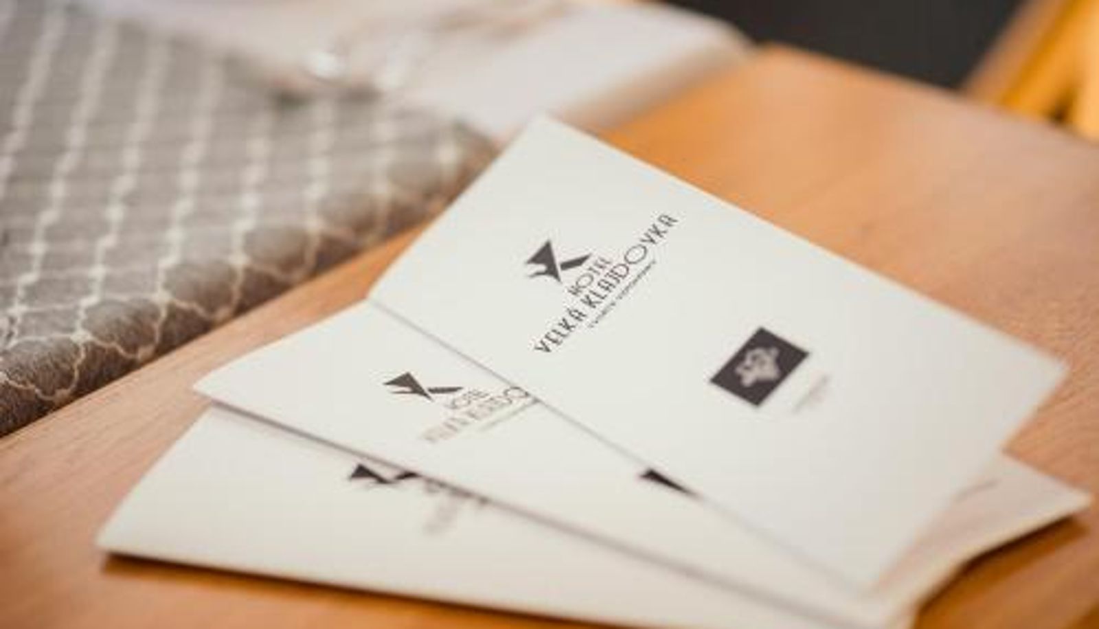 Frühstücksraum innerhalb des Restaurants - Hotel Velká Klajdovka