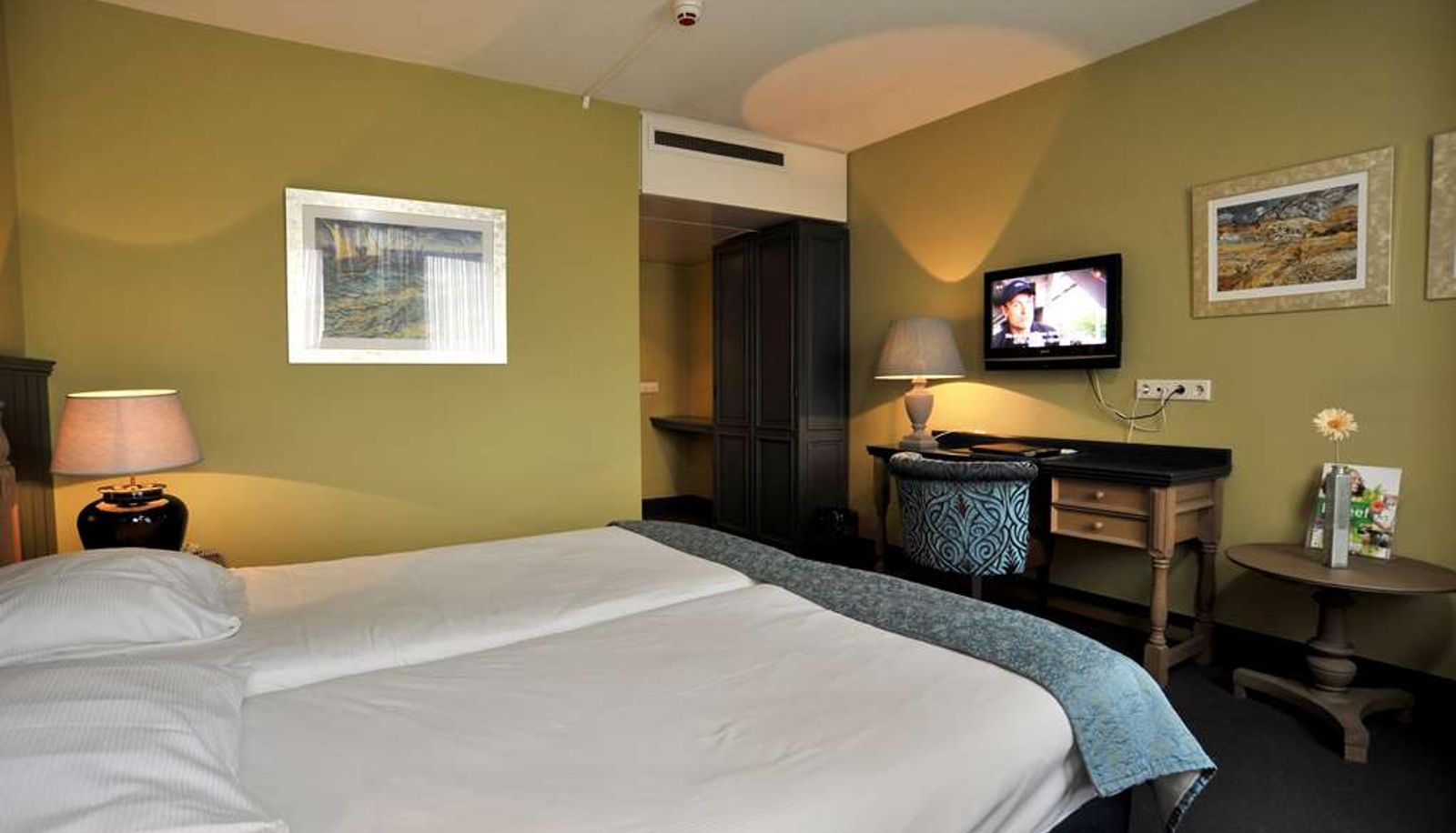 Room - Golden Tulip West-Ende