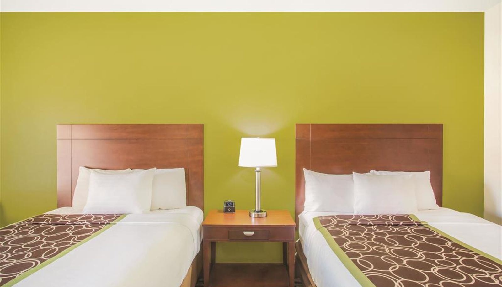 Room - La Quinta Inn & Suites by Wyndham Conference Center Prescott
