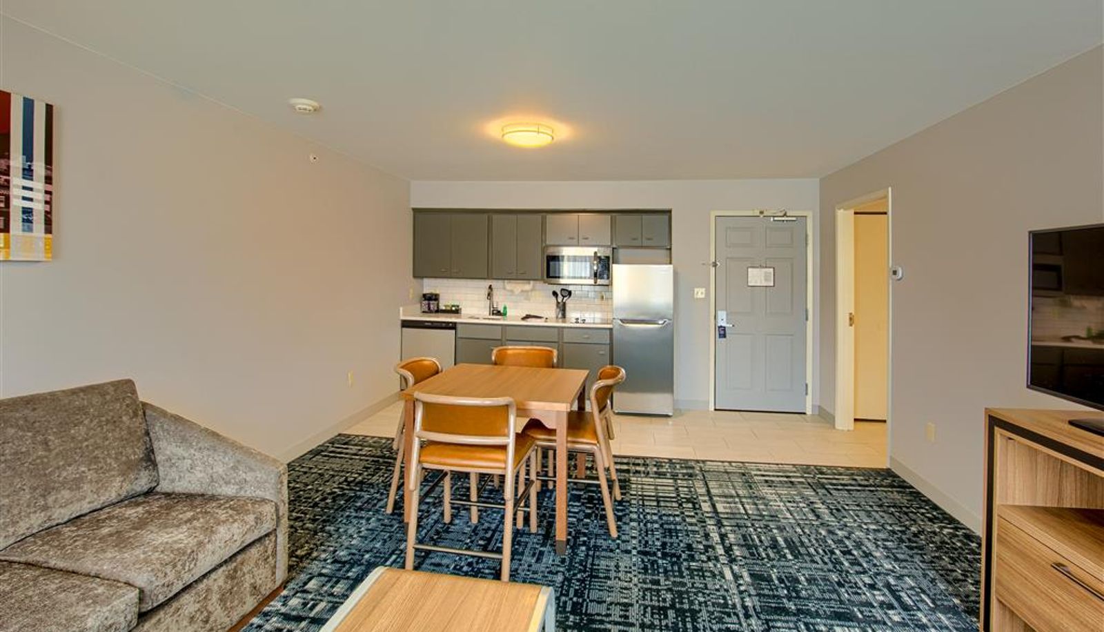 Camera - Homewood Suites by Hilton South Bend Notre Dame Area