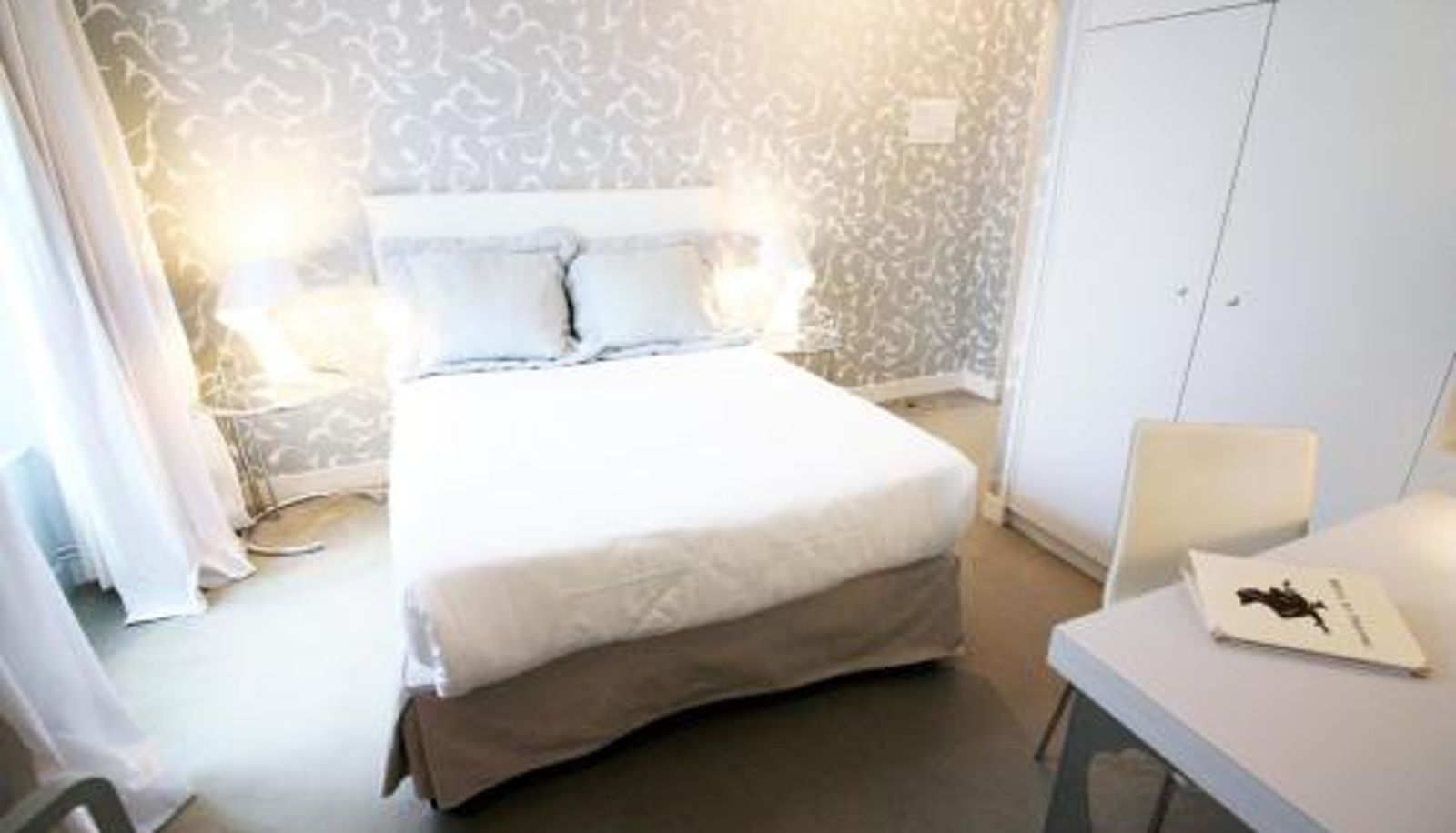 Info - Logis - Hôtel & Restaurant du Tribunal