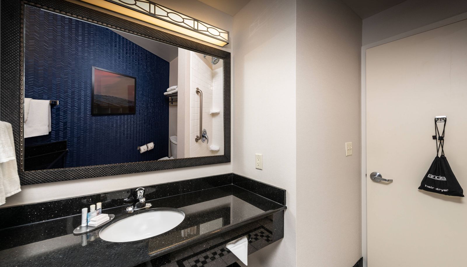 Zimmer - Fairfield Inn and Suites by Marriott New Bedford