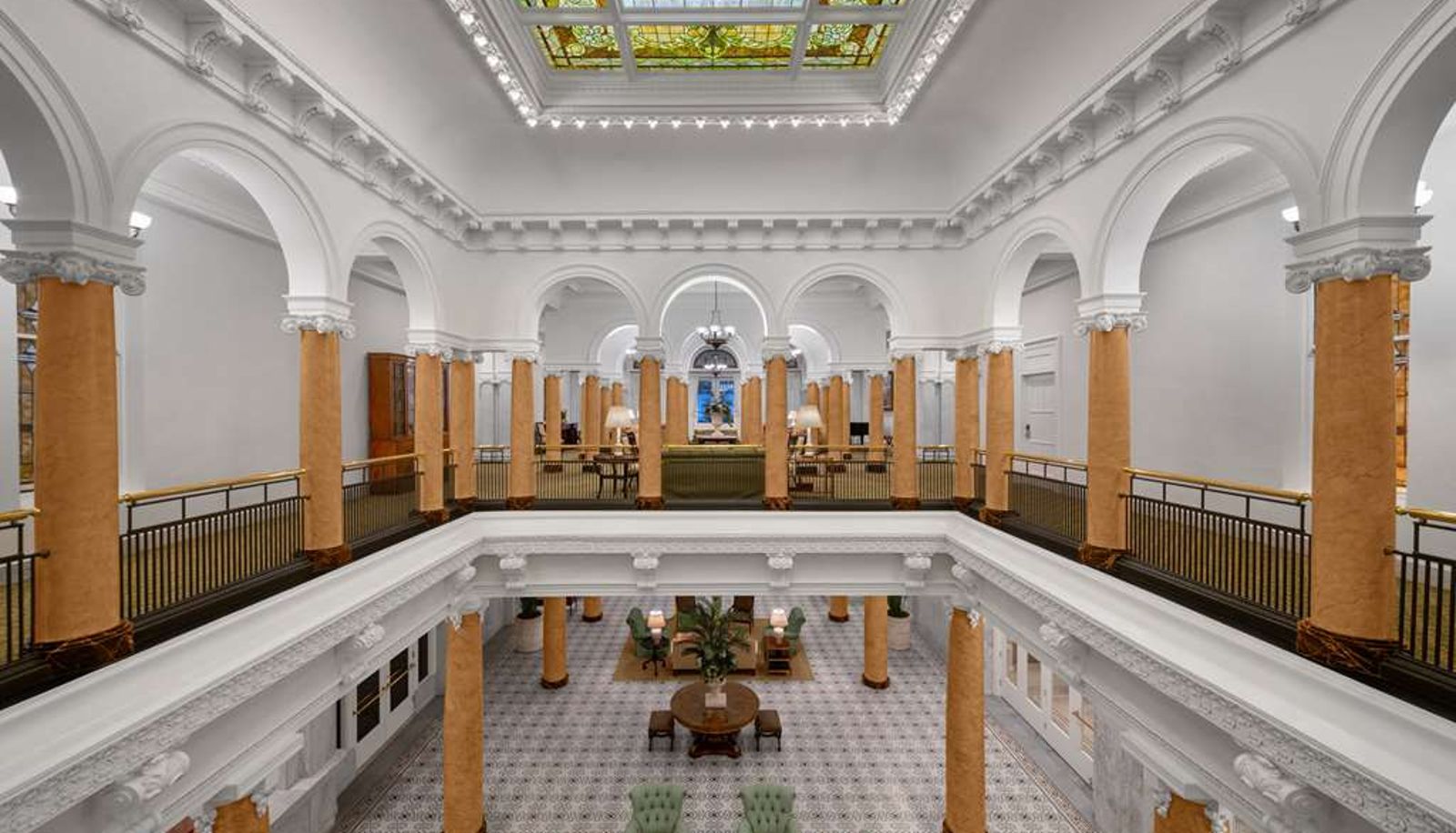 Lobby - Capital Hotel Little Rock