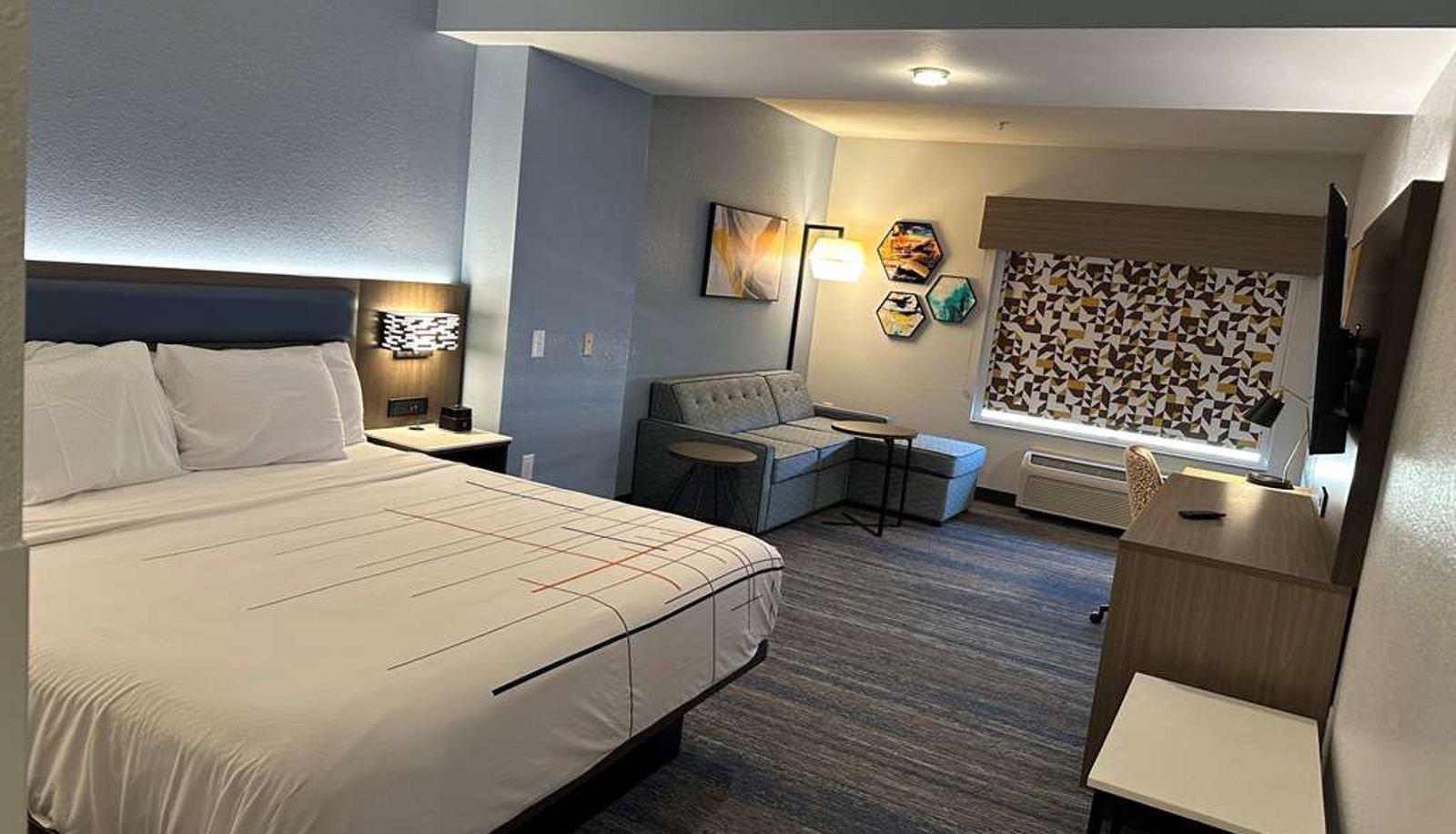 Zimmer - La Quinta Inn & Suites by Wyndham Macon West