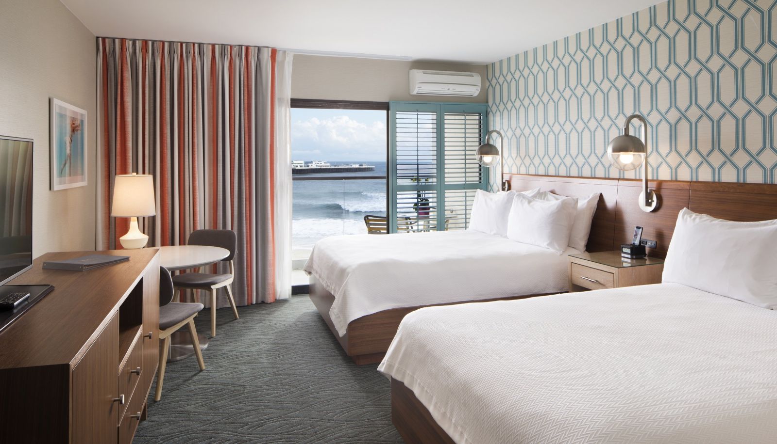 Room - Dream Inn Santa Cruz