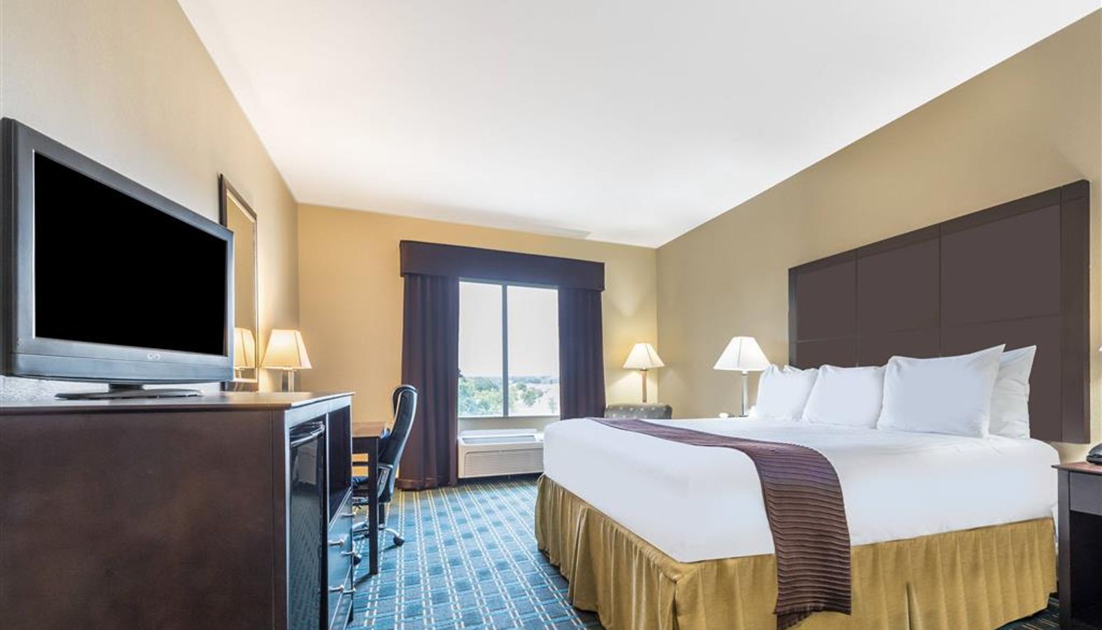 Zimmer - Days Inn & Suites by Wyndham Mineral Wells