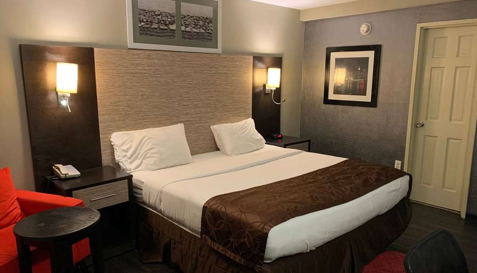 Zimmer - Ramada by Wyndham Rockville Centre