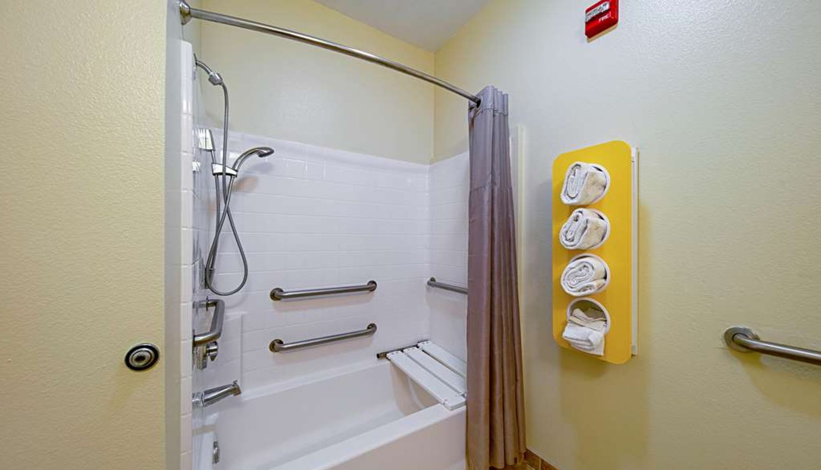 Zimmer - MOTEL 6 RHOME TX