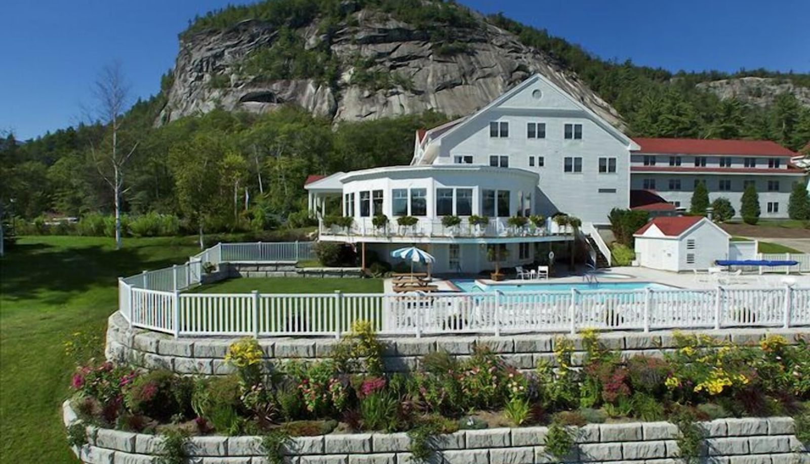 Pool - The White Mountain Hotel & Resort