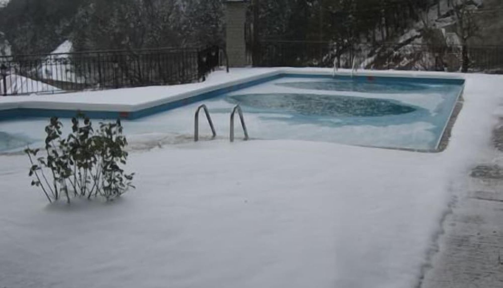 Pool - Victoria