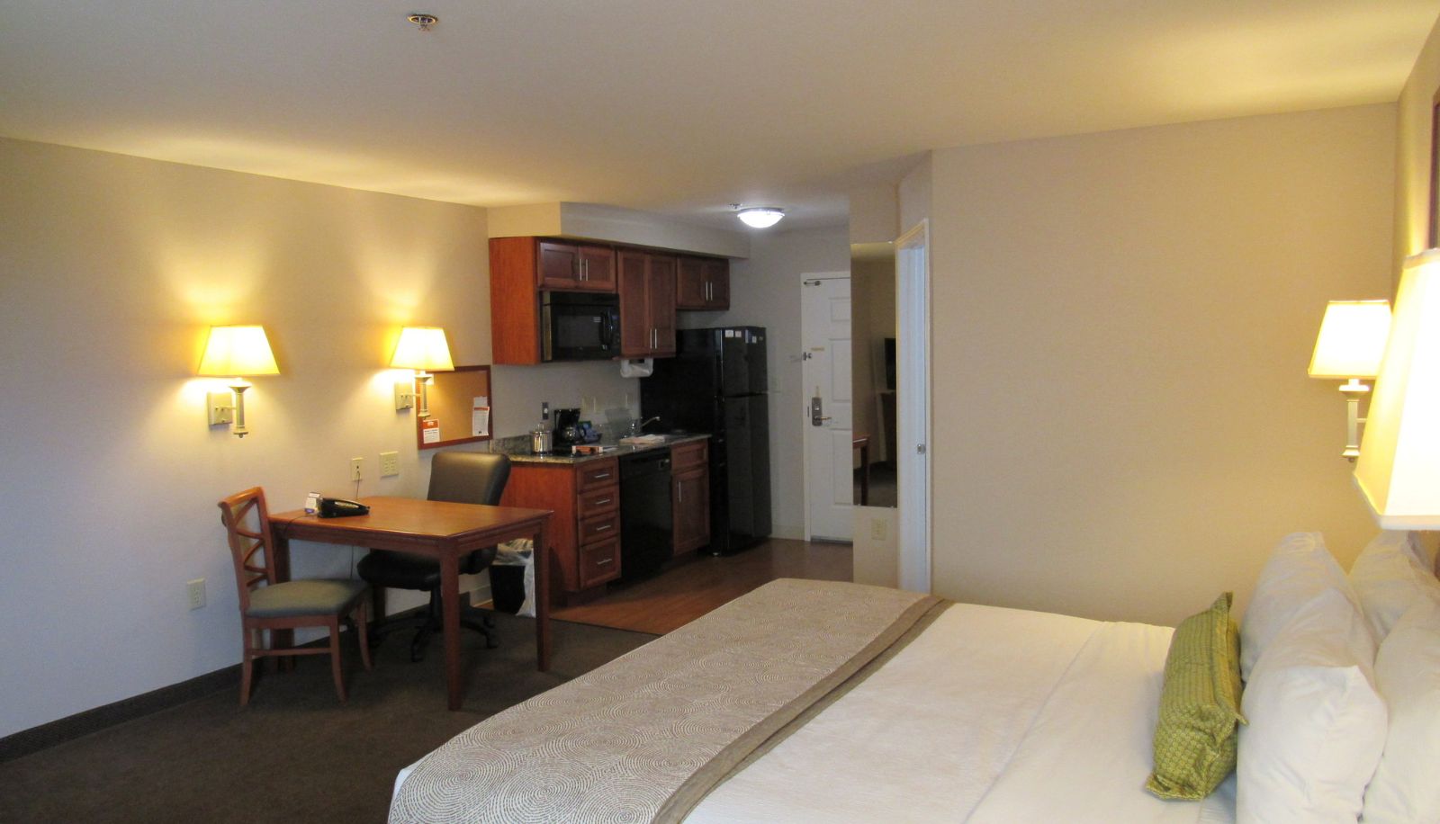 Zimmer - Candlewood Suites MURFREESBORO by IHG